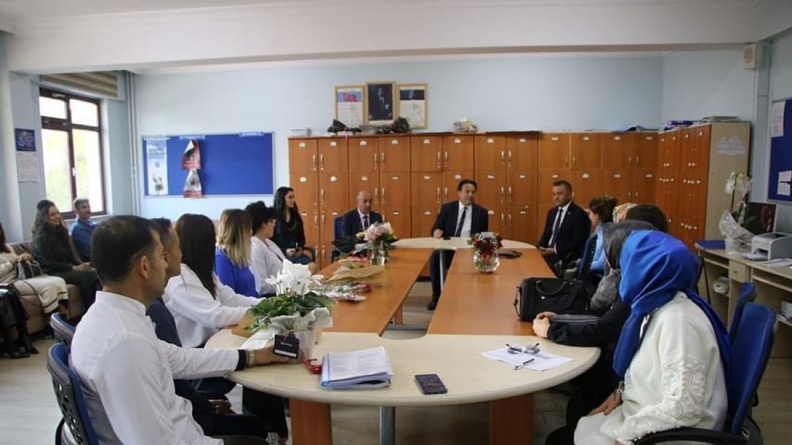 İl Milli Eğitim Müdürümüz Bahameddin Karaköse  okulumuzu ziyaret etti 